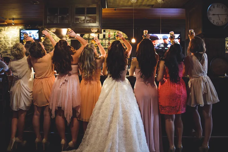 Mungkin Hanya di Cina, Jadi Bridesmaid Harus Bertaruh Nyawa. Saking Bahayanya, Sampai Harus Dibayar 6