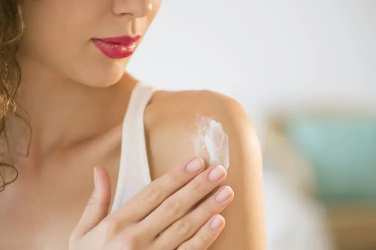 Mau Tahu Apa Bedanya Hand Cream, Body Lotion, Body Butter, dan Foot Cream? Biar Nggak Salah Pakai Lagi 8