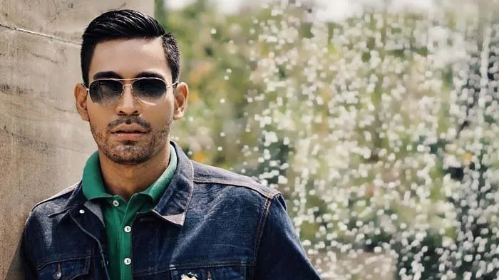 12 Style Cowok Bercambang yang Bikin Hati Cewek Bertekuk Lutut. Habis Gimana, Gemas-gemas Mengayomi, Gitu! 19