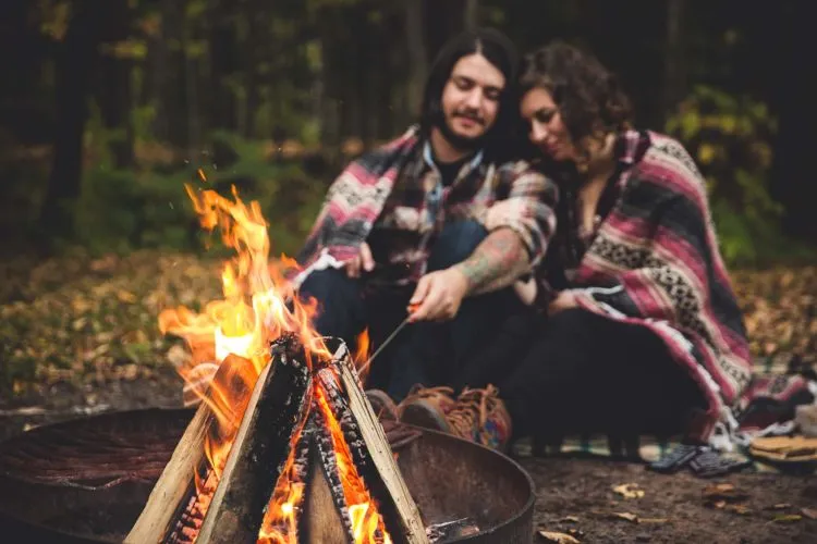 Pacar Masih Suka Banding-bandingin Kamu Sama Mantannya? Mungkin 5 Hal Ini Alasannya 7