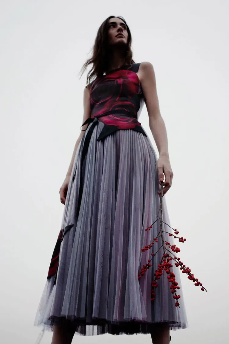 10 Inspirasi Fashion dari Film Beauty and the Beast. Dari Desainer Ternama Sampai Kamu Pun Bisa Tiru 17