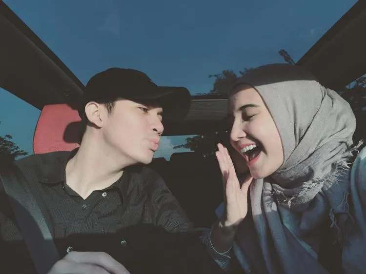 Pasangan Seleb Muda Ini Sudah Lama Menikah Tapi Tetap Harmonis, Nggak Asal Minta Cerai 9