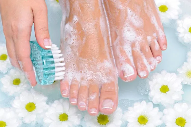 8 Rahasia Kaki Mulus dan Seksi A La Bintang Korea, Bye-bye Sel Kulit Mati dan Bekas Luka 10