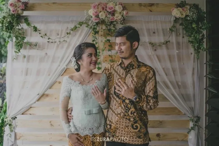 9 Ide Dekorasi Photobooth Unik dan Lucu untuk Prosesi Lamaran. Agar Selalu Terkenang dan Mengesankan 19