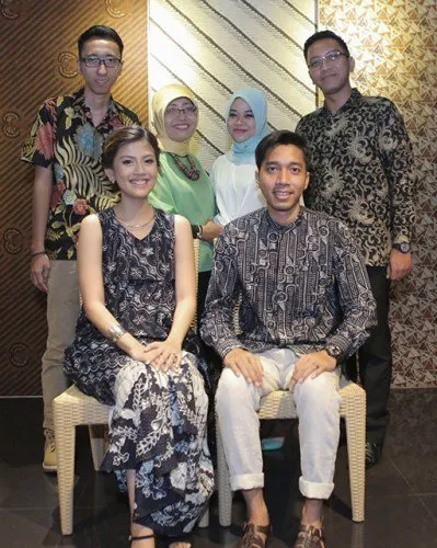 9 Ide Dekorasi Photobooth Unik dan Lucu untuk Prosesi Lamaran. Agar Selalu Terkenang dan Mengesankan 21