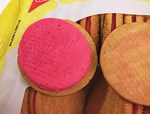 Peep Oreo. Oreo Keluaran Baru yang Bikin Lidah dan Pup-mu Jadi PINK! 5