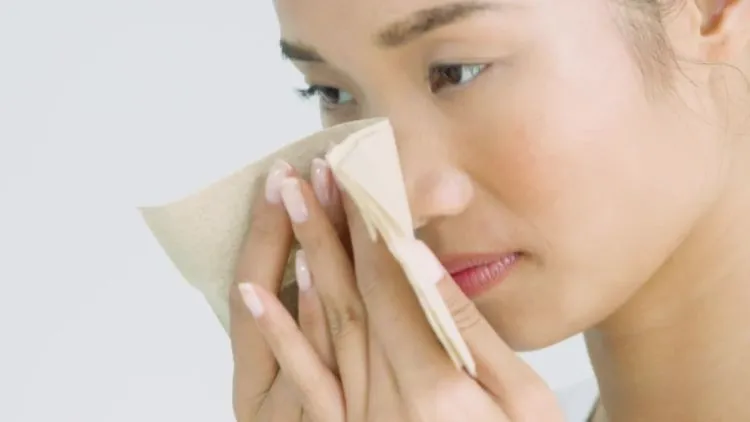 10 Kegunaan Es Batu untuk Kecantikan, Hasilnya Menakjubkan Jika Rutin Digunakan 11