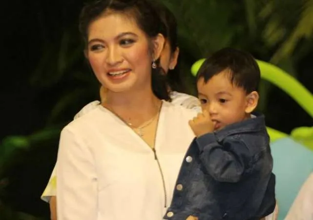 Kenalan Sama Jan Ethes Srinarendra Yuk, Cucu Jokowi yang Imut Banget dan Baru Saja Berulang Tahun 19