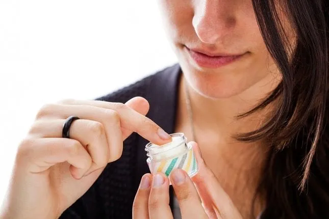 9 Jenis Kosmetik yang Kegunannya Dipertanyakan. Daripada Boros, Mending Nggak Beli 'Kan? 14
