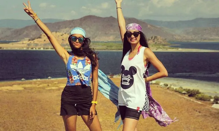 Intip 17 Inspirasi Street Style A la Bunga Jelitha Ibrani, Putri Indonesia 2017 Ini Memang Keren Sekali 32