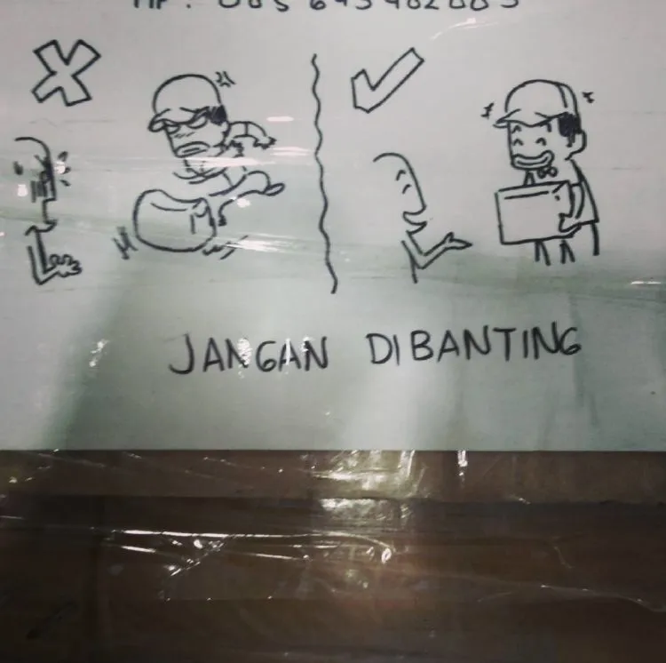 13 Taktik Kocak Biar Paketmu Mendarat Aman, Karena Tulisan ‘Jangan Dibanting’ Saja Nggak Cukup 15