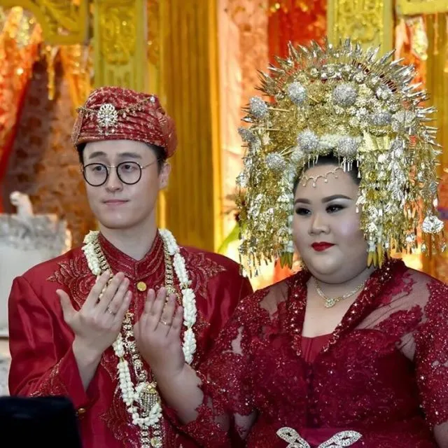 Berjodoh dengan Oppa dari Korea, Wanita Asal Minang Ini Selenggarakan Resepsi dua Tradisi 14