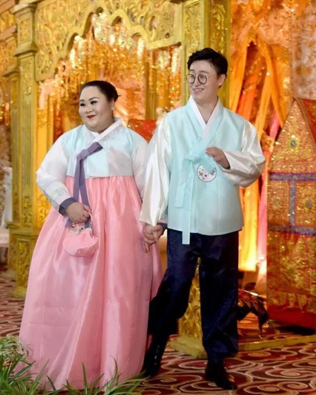 Berjodoh dengan Oppa dari Korea, Wanita Asal Minang Ini Selenggarakan Resepsi dua Tradisi 15