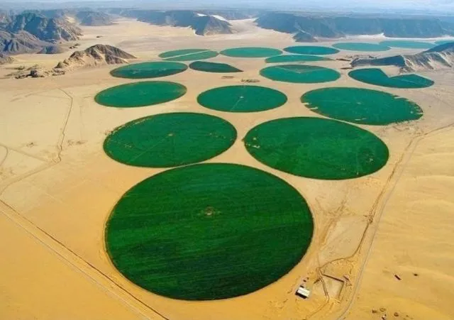 15 Foto Destinasi Aneh dan Ajaib di Muka Bumi. Kok Ada ya Tempat Menakjubkan Seperti Ini? 25