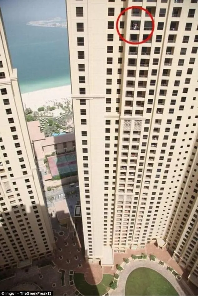 15 Foto dari Berbagai Negara Ini Menunjukkan Bahwa Pria Beresiko Lebih Cepat Mati Dibanding Wanita! 19