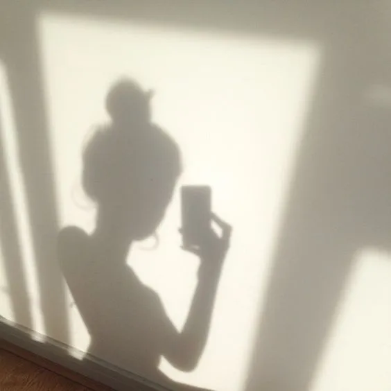 Buang Jauh-jauh Gaya Foto yang Biasa. Contek 9 Tips Selfie Ini, Membuat Fotomu Naik Kelas! 17