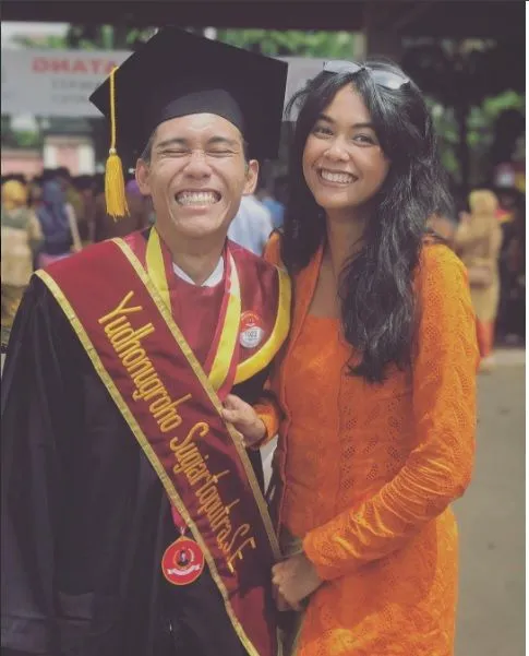 Jatuh Cinta 2004, Jadiannya 2008 dan Bertahan Hingga Kini, Inilah Kisah Cinta Putri Indonesia 2017! 9