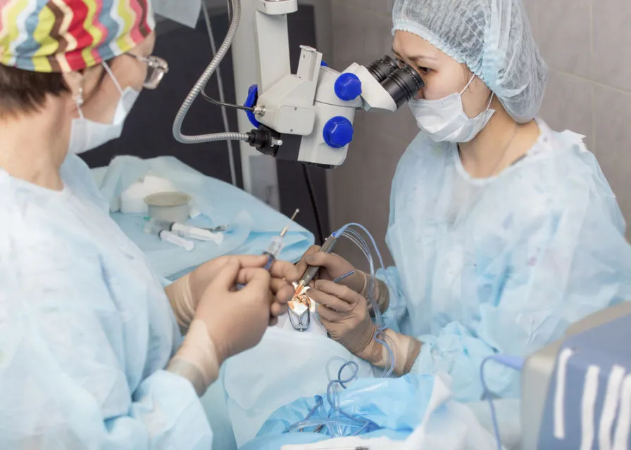 Mengenal Operasi Lasik Mata untuk Menajamkan Penglihatan. Mata Minus, Plus, atau Silinder Bisa 9