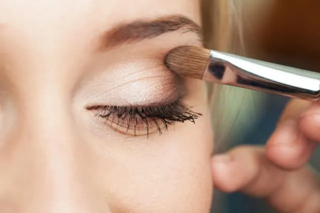 Trik Mengambil Hati Camer dengan 6 Makeup Sederhana. Jangan Lupa Sertakan Tulusnya Hatimu Ya 9