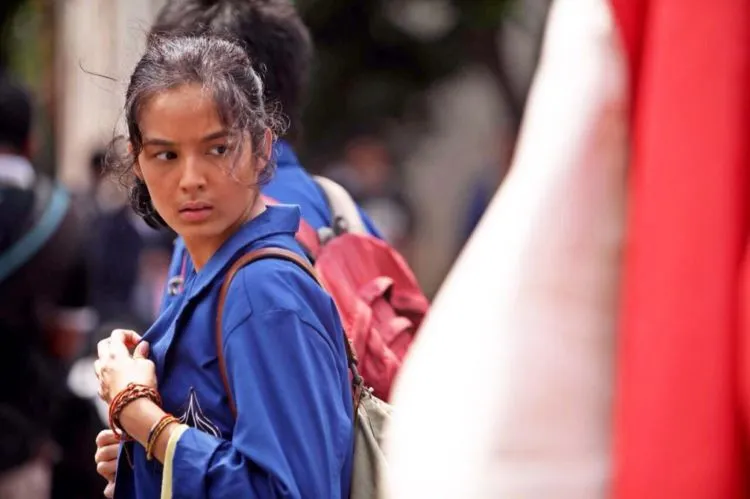 Bukan Cuma Zaman Yang Berubah, Tapi 6 Tipe Teman SMA Kamu Ini Bisa Buatmu Tak Percaya 9