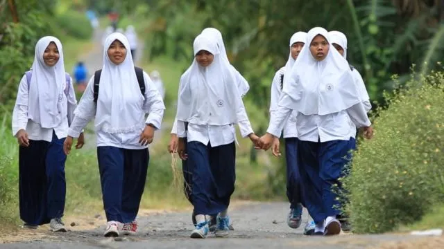 Miris! Menikah Umur 3 Tahun, Cerai Umur 7 Tahun. Inilah Cerita Tragis tentang Pernikahan Anak-anak 14