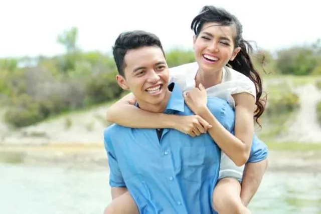 Alasan Dari Hobi Cowok Buat Gombal dan Kesediaan Cewek Untuk Perhatian. Biar Lebih Saling Memahami! 7