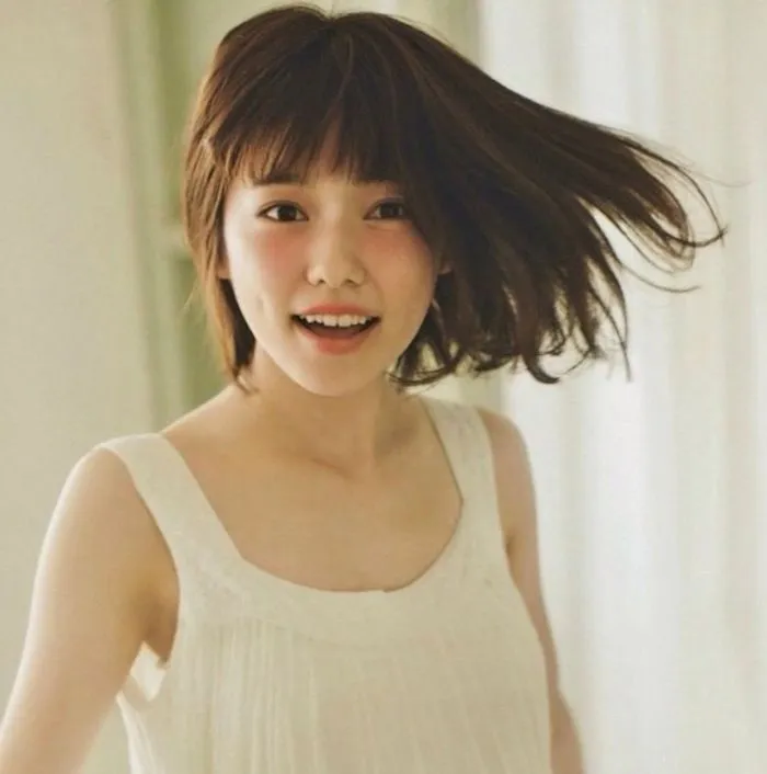 Tren Pakai Blush-on di Bawah Mata A La Cewek Jepang. Hasilnya? Wajahmu Jadi Menggemaskan! 9