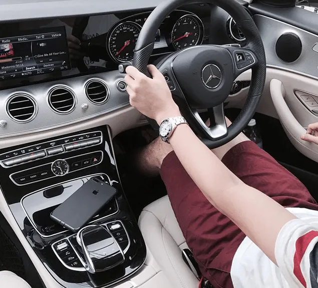 Cowok Ini Bertanya: Kelakuan Gebetannya Kok Berubah Drastis Pas Ia Bawa Mobil Mewah, Harus Gimana? 6