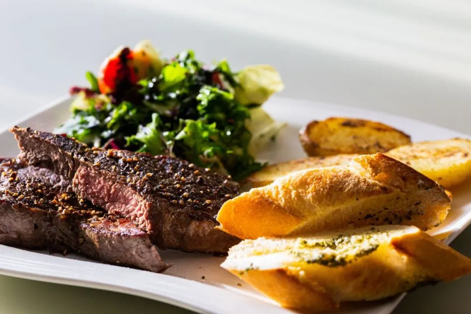 Perbedaan Vegetarian atau Vegan, Berikut Berbagai Macam Diet Lain 8 Diet Paleo