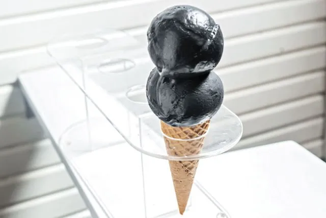 Es Krim Rasa Arang Kini Mulai Populer, Waduh Rasa Kekinian Makin Aneh-Aneh Aja Ya 8