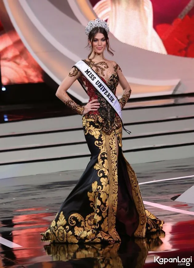 Keanggunan 8 Miss Universe Mengenakan Kebaya dari Tahun Ke Tahun. Inikah Bidadari Dunia? 9