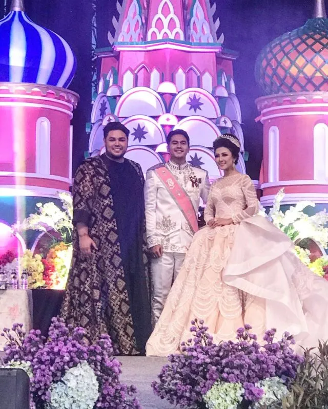 Diakui Oleh Daily Mail, Gaun Pengantin Rancangan Indonesia ini Jadi Gaun Paling Popular di Instagram. Sebagus Apa Sih? 16