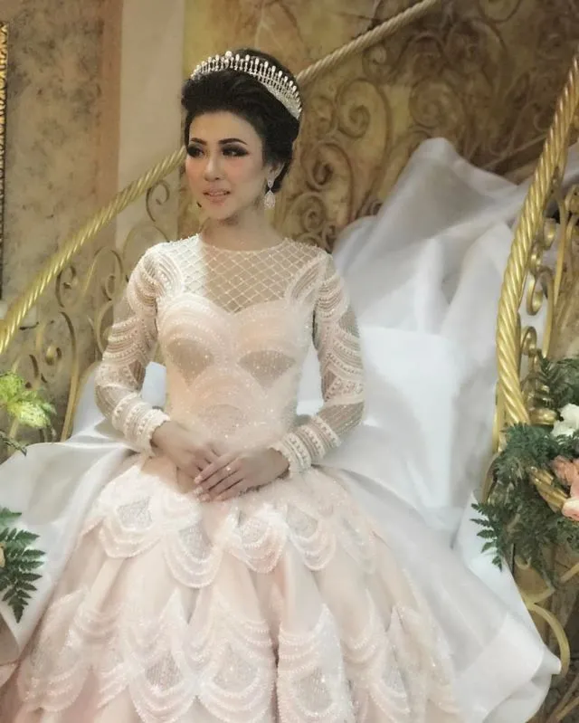 Diakui Oleh Daily Mail, Gaun Pengantin Rancangan Indonesia ini Jadi Gaun Paling Popular di Instagram. Sebagus Apa Sih? 12