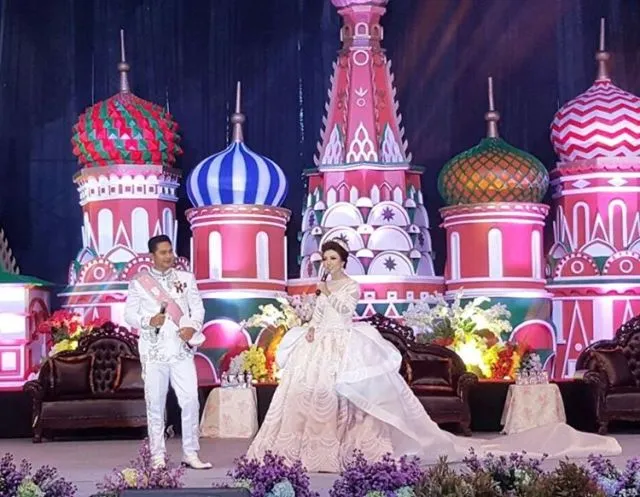 Diakui Oleh Daily Mail, Gaun Pengantin Rancangan Indonesia ini Jadi Gaun Paling Popular di Instagram. Sebagus Apa Sih? 15
