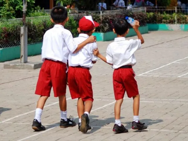 9 Guyonan Generasi 90-an yang Kalau Diingat Suka Bikin Bergumam, 'Duh, Dasar Bocah!' 18