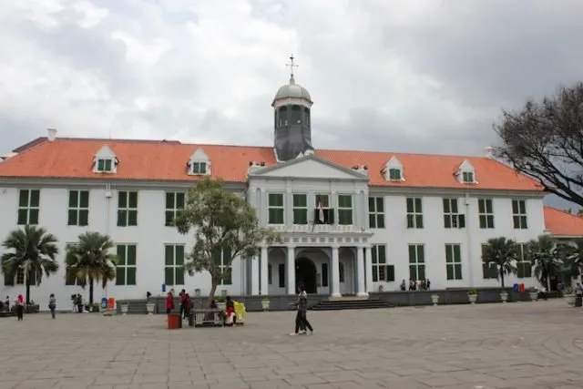 Kota Tua Jakarta saat siang hari