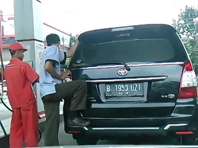 Biar Kejadian di Salatiga Ini Tak Terulang, Ketahui 6 Fakta Soal Keamanan Isi Bensin di SPBU Ini 11