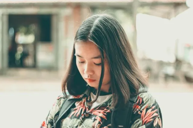 Kalau Tak Mau Diremehkan Orang, 5 Sikap Ini Ada Baiknya Kamu Kurangi Mulai Sekarang 10