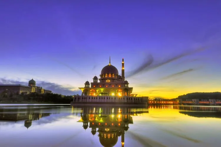 Panduan Backpacker ke Malaysia Anti Mahal. Liburan Tiga Hari Nggak Nyampe Sejuta! 7