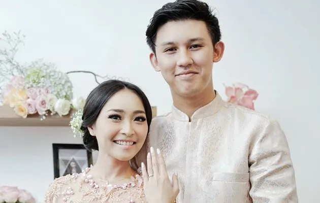 Rini dan Jevin, Korban Cinta Lokasi yang Sedang Mempersiapkan Pernikahan Sederhana Garden Party 7