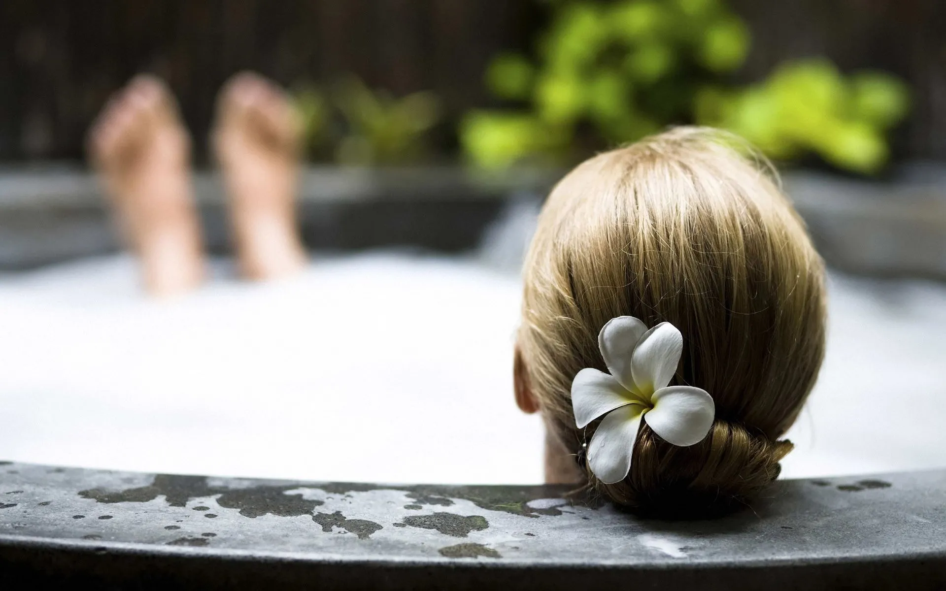 Manjakan Dirimu dengan Perawatan A la Spa di Rumah. Tanpa Nyalon, Terapkan 8 Trik Ini Segera