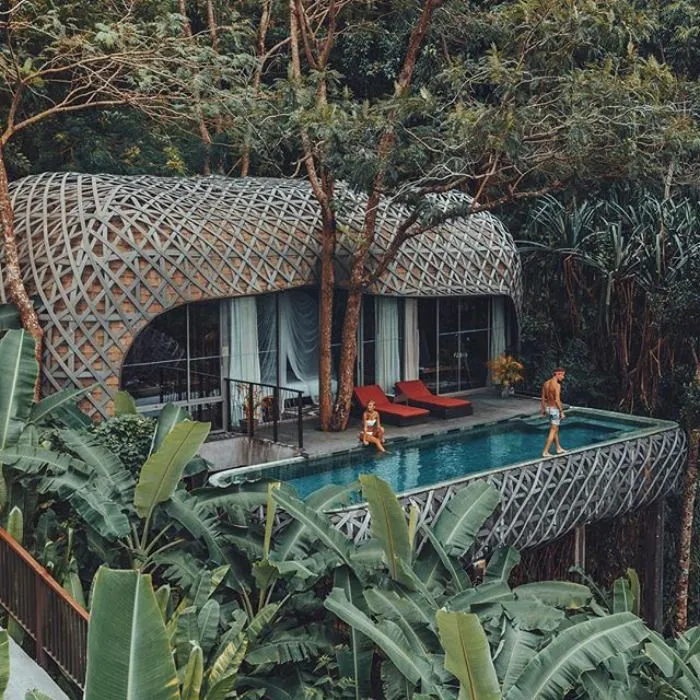 Kisah Cinta Kekinian, Dua Selebgram Jatuh Cinta dan Keliling Dunia. Satu Fotonya Dihargai 100 Juta! 16