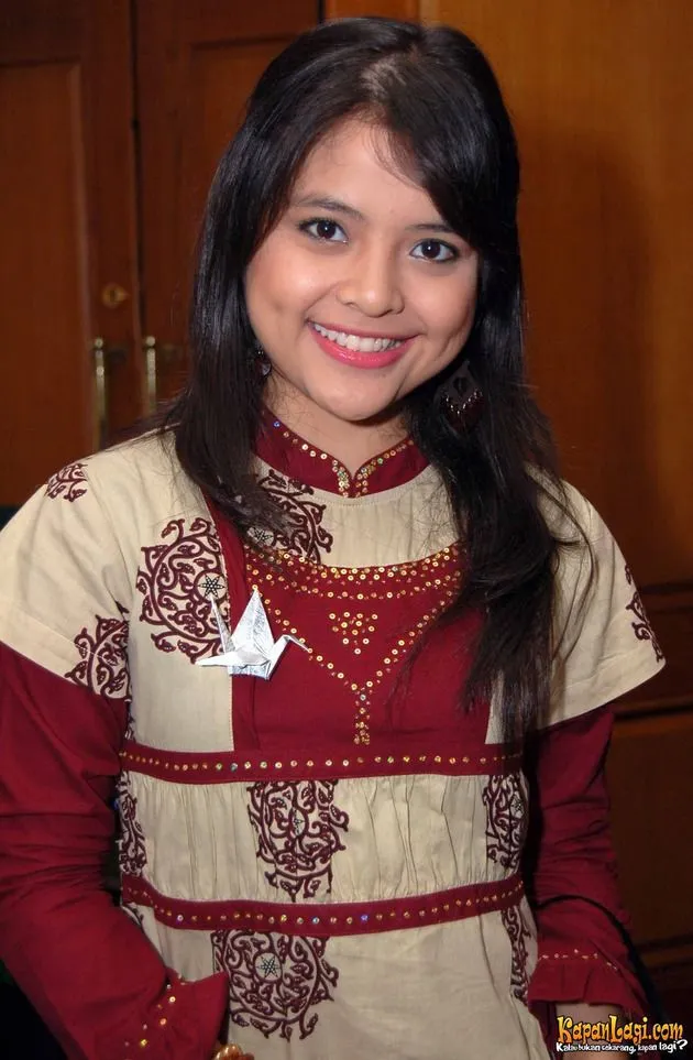 9 Style Artis yang Sukses Bikin Pangling. Transformasinya Duh, Bikin Merinding! 23
