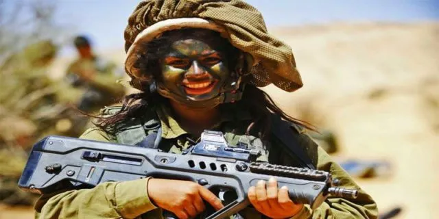 Tentara Wanita