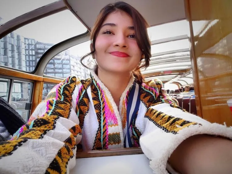 Omongannya Suka Nggak Jelas, Tapi Terbukti Inilah Daftar Wanita Cantik yang Terjerat Vicky Prasetyo 11