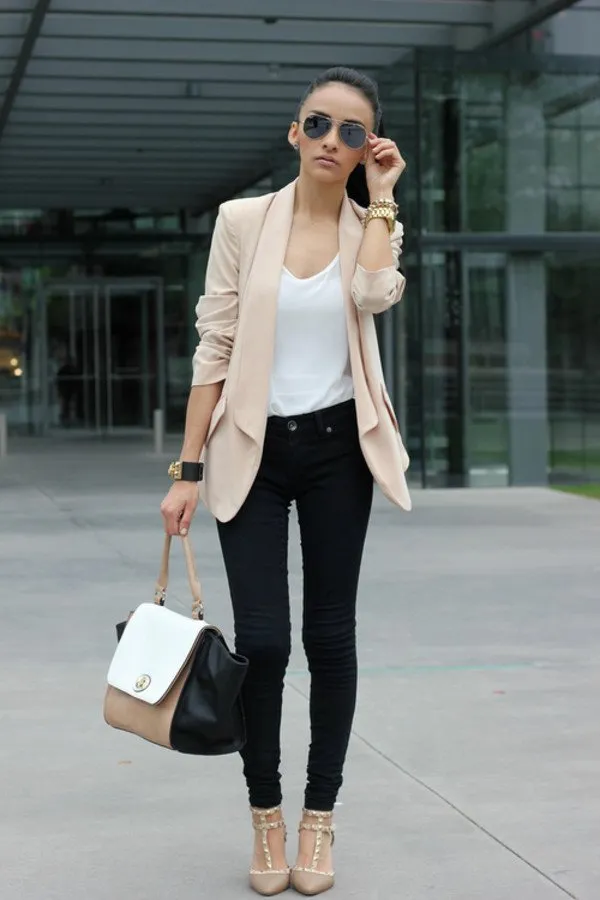 10 Blazer Ceria yang Tak Melulu Hitam dan Serba Formal. Disebut Cewek Elegan Sudah Bukan Lagi Kejutan! 11