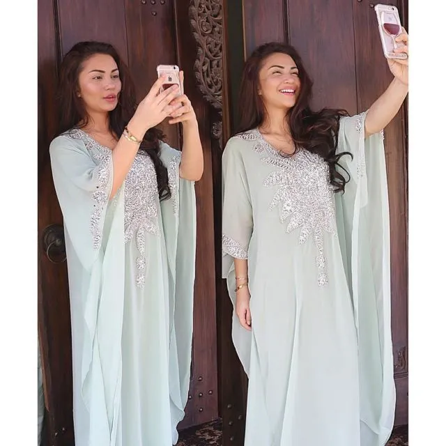 5 Artis yang Kita Benci, Tapi Gayanya (Kita Akui) Cantik Sekali. Siapa Saja Ya? 15