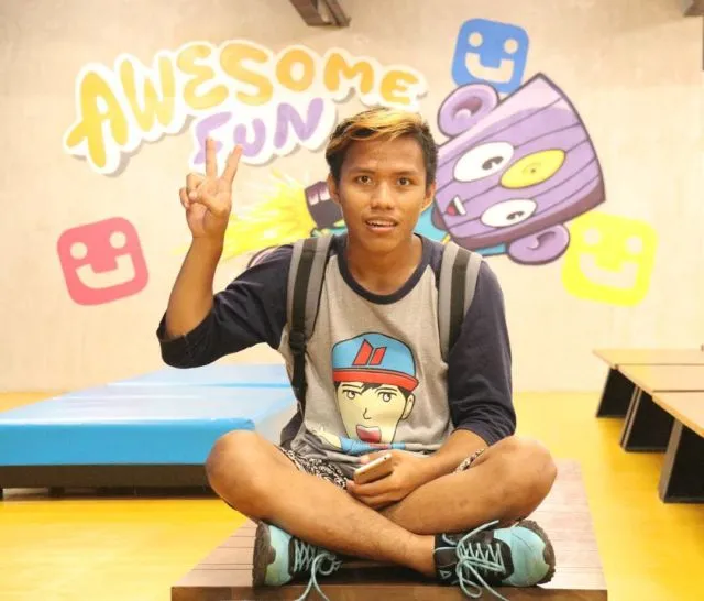 Simak Yuk Proyek Iseng Sekalian Dakwah Youtuber Ini: Baca Surat Al-Isra di Dekat Orang Lagi Pacaran! 4