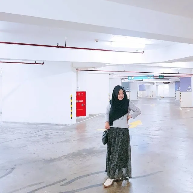 Walau Nggak Beli Baju Baru, 9 Mix & Match Baju Lamamu Ini Tetap Kece Dipake Buat Lebaran 14