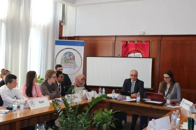 8 Jatuh Bangun yang Harus Dialami Kalau Mau Pretasimu Diakui Dunia. Stop Galauin Cinta-cintaan 15